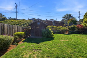 038_F8_2051 Willow Way