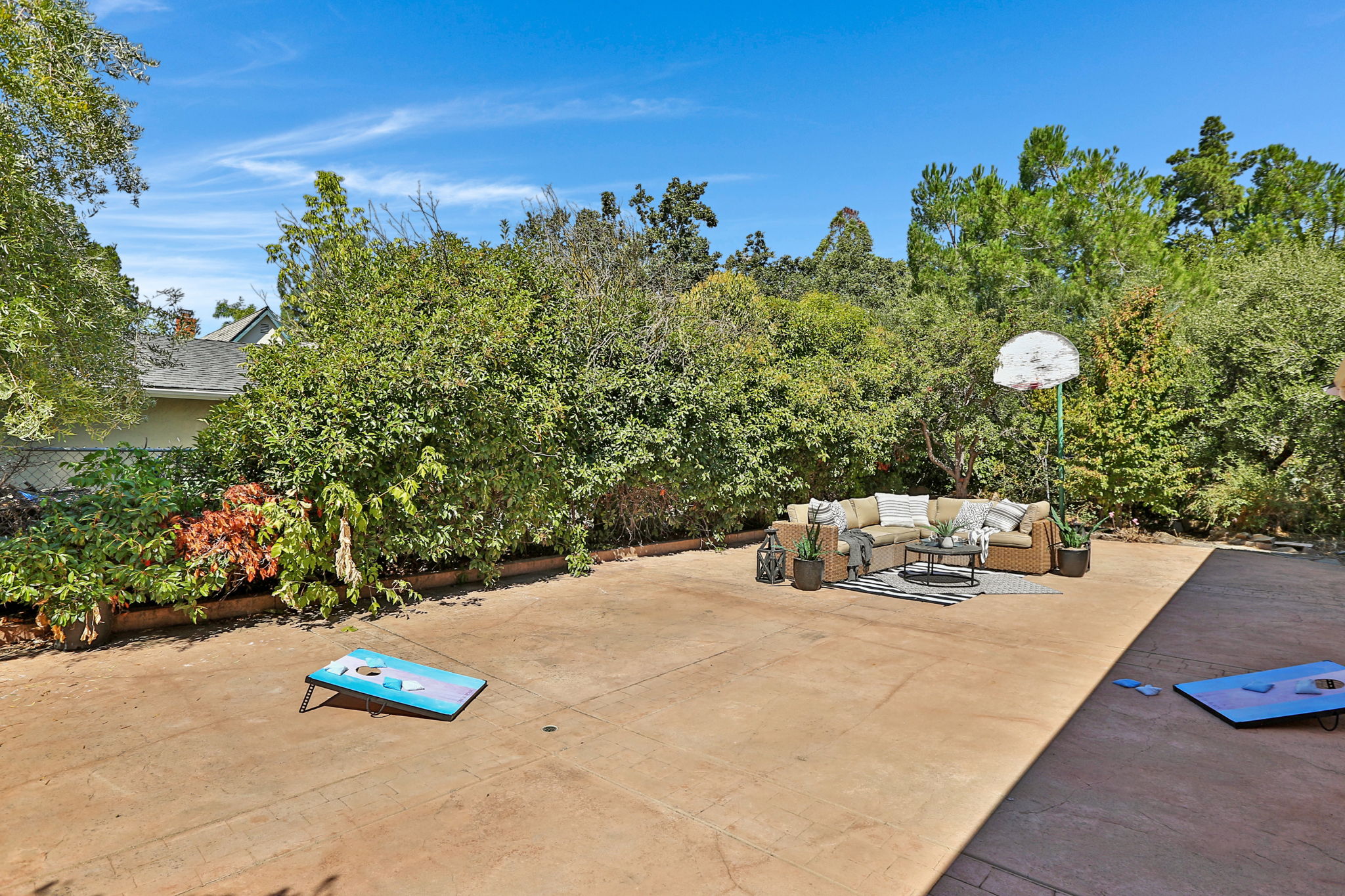 Easy Access to Rear Yard Areas
