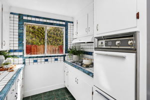 Gas Cooktop & Double Ovens