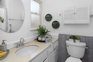 Modest Ensuite Bath