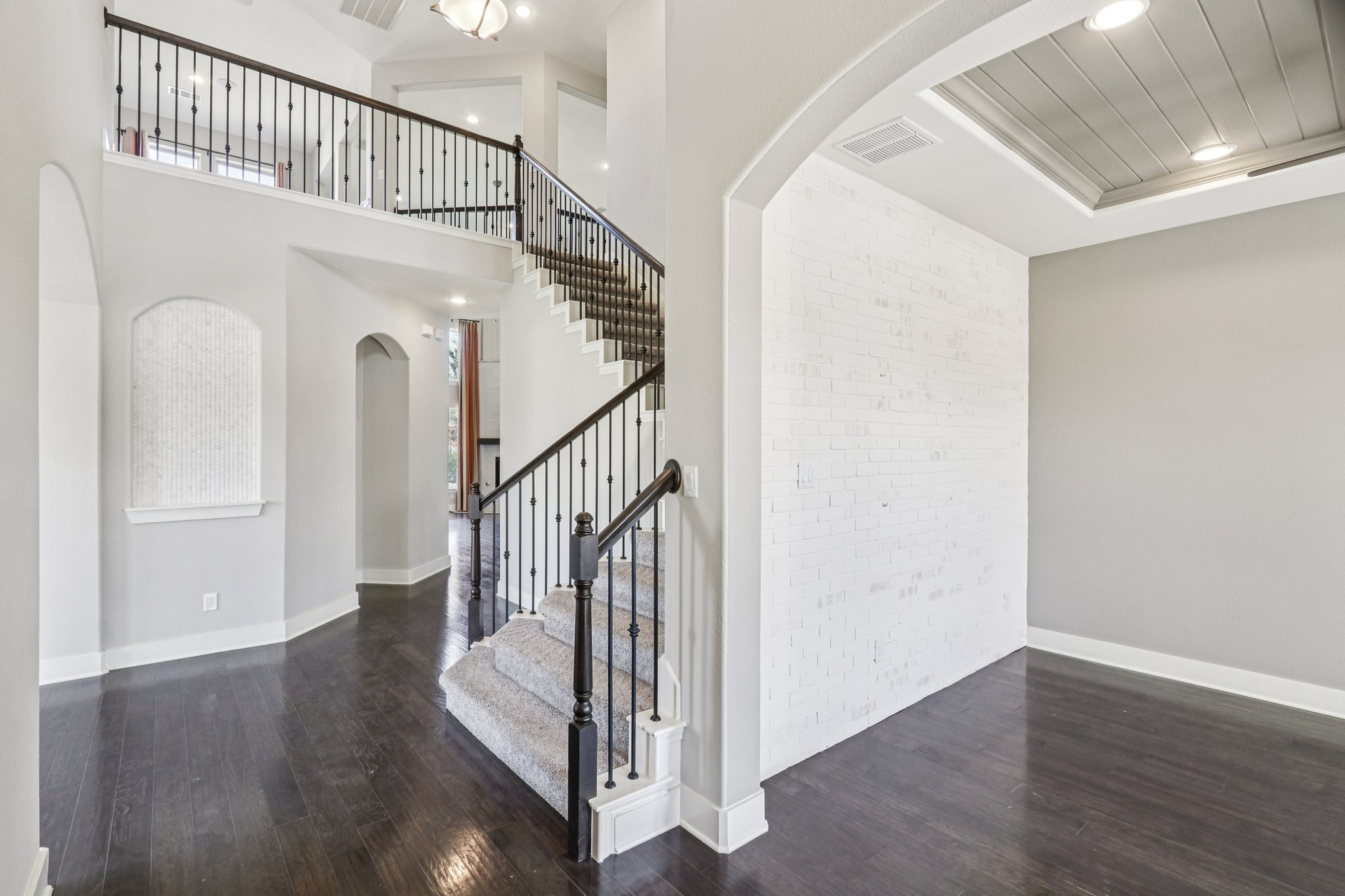 Martin Ln-S1411-008.jpg