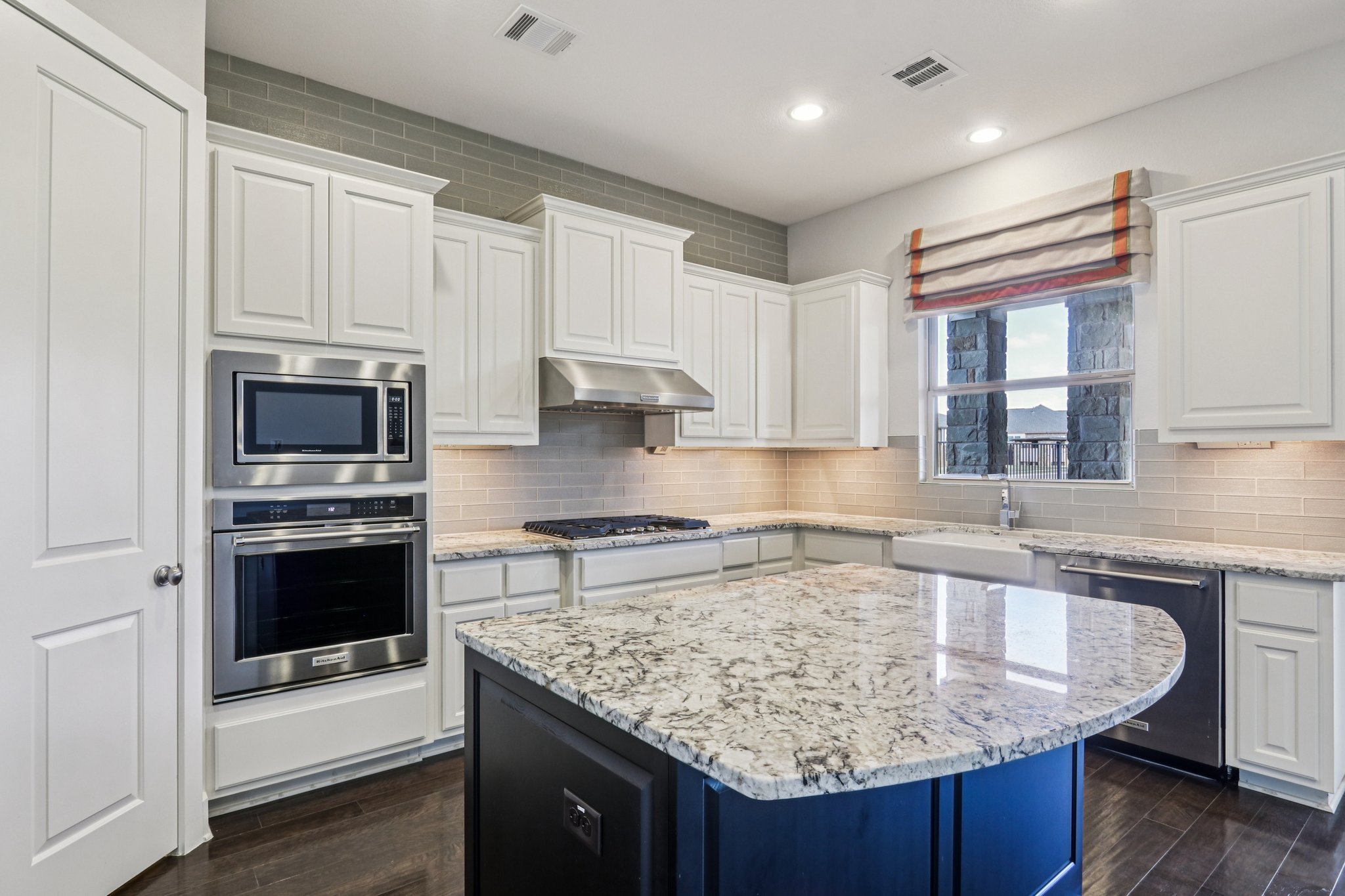 Martin Ln-S1411-024.jpg