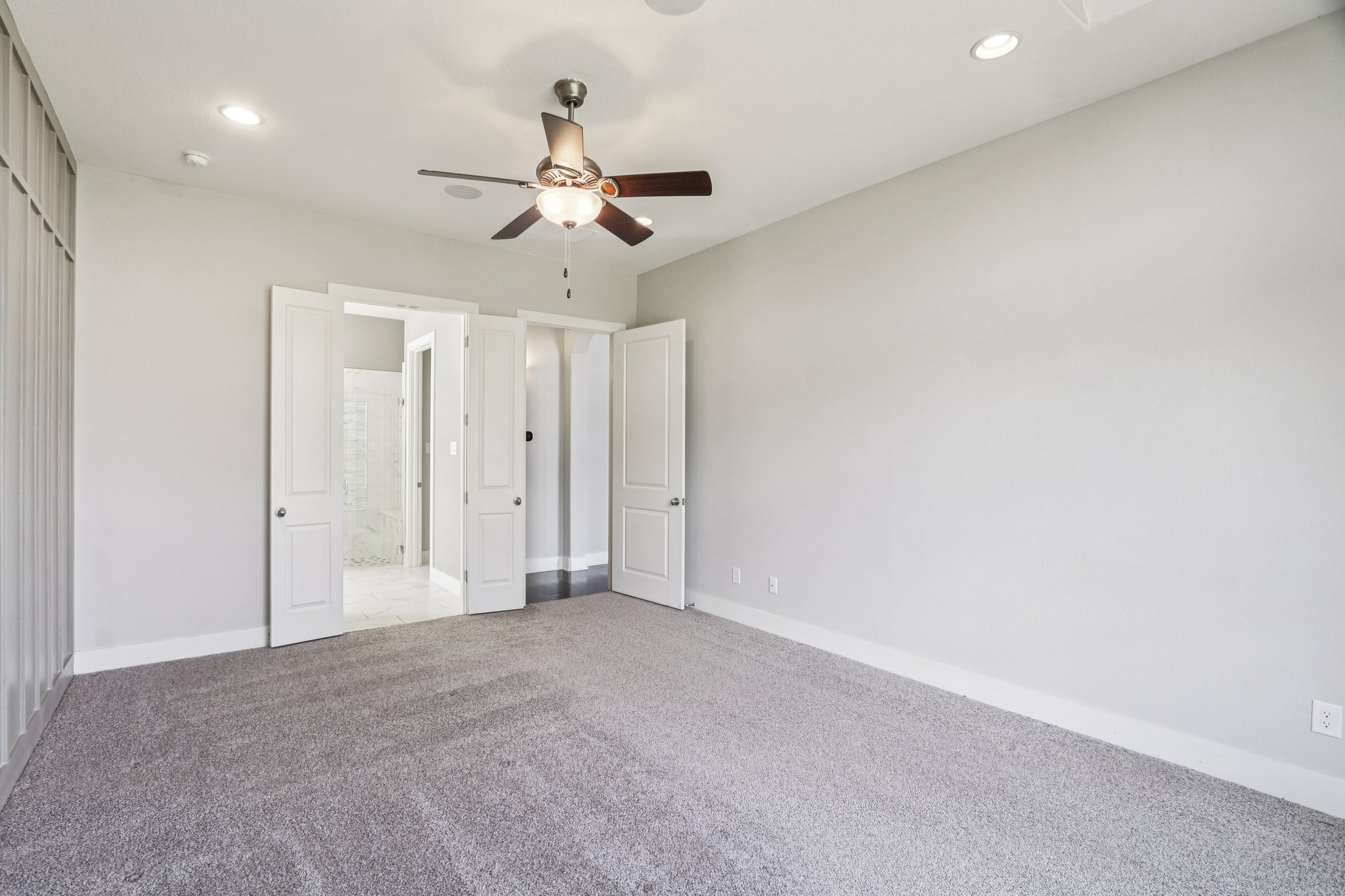 Martin Ln-S1411-047.jpg