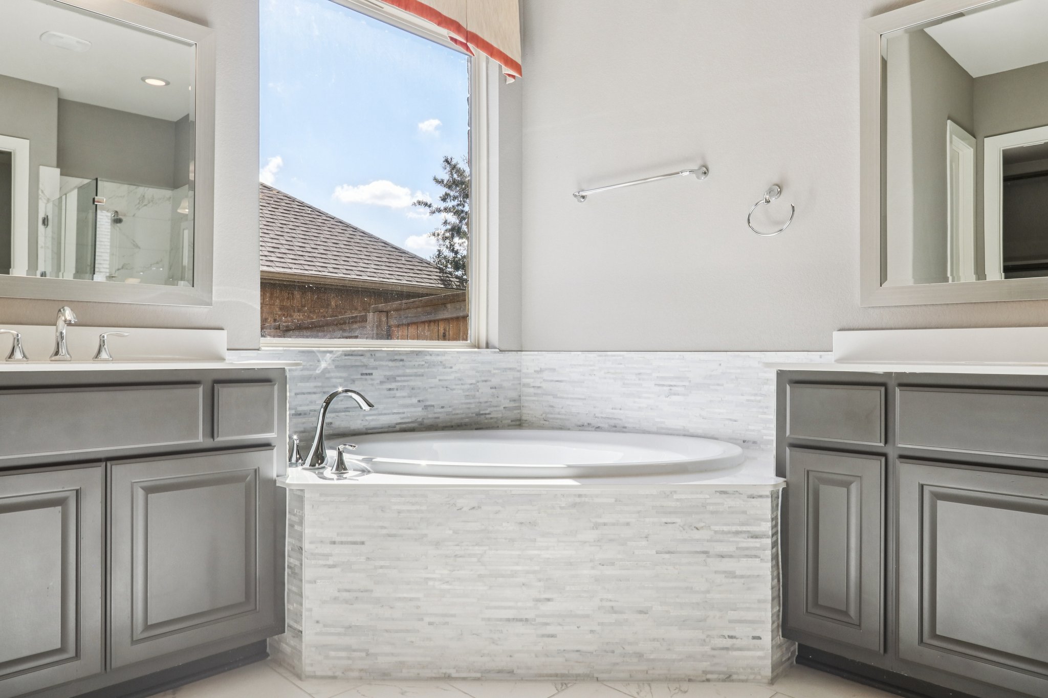 Martin Ln-S1411-050.jpg