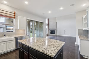 Martin Ln-S1411-027.jpg