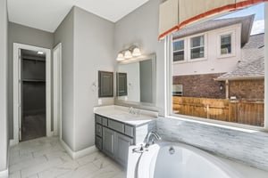 Martin Ln-S1411-054.jpg