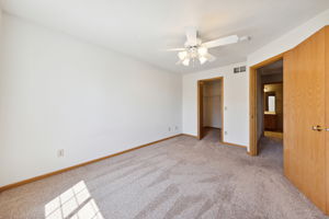 18_Interior