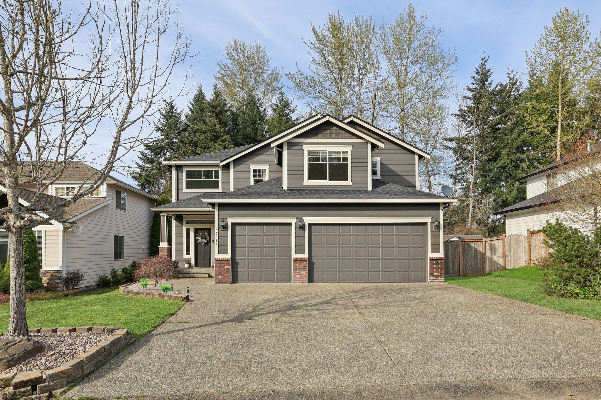 193rd Ave Ct E-L0704-002.jpg