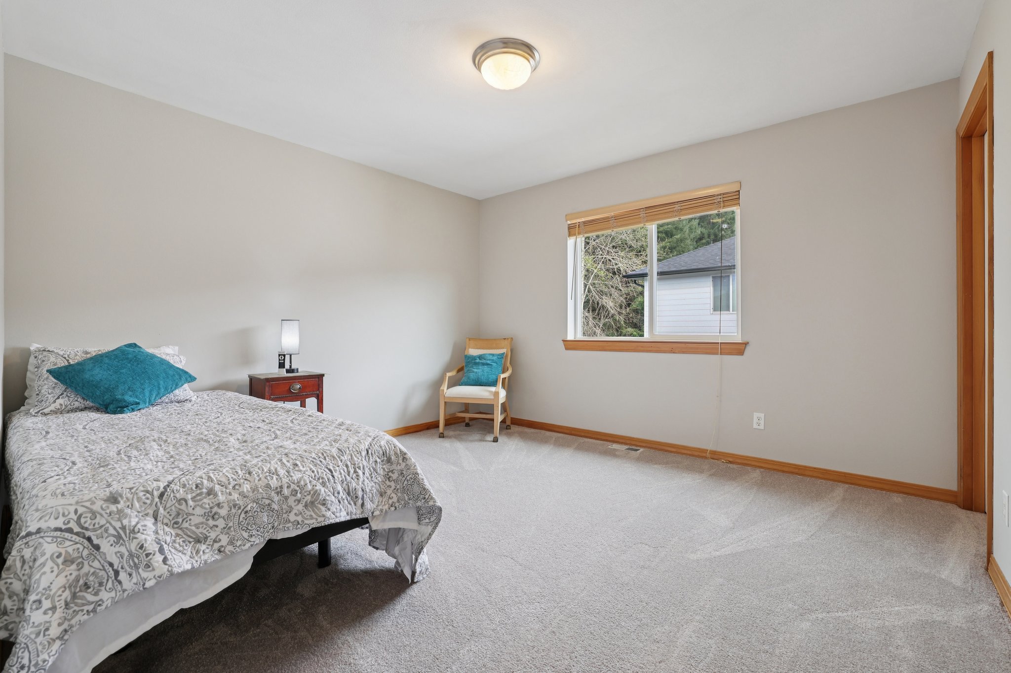 193rd Ave Ct E-L0704-031.jpg