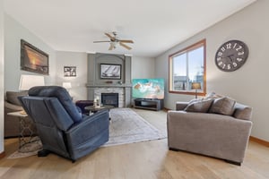 193rd Ave Ct E-L0704-010.jpg