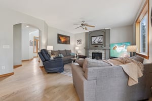 193rd Ave Ct E-L0704-011.jpg