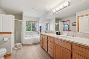 193rd Ave Ct E-L0704-024.jpg