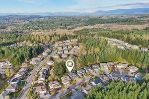 193rd Ave Ct E-L0704-052.jpg