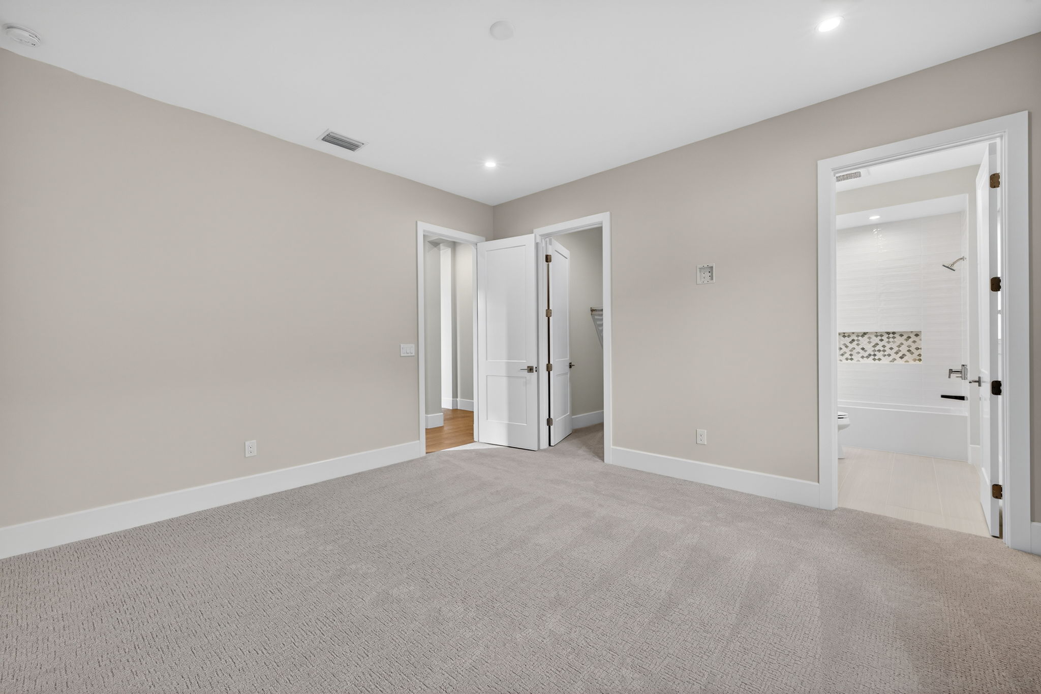 Guest Bedroom 1 - 2 of 2