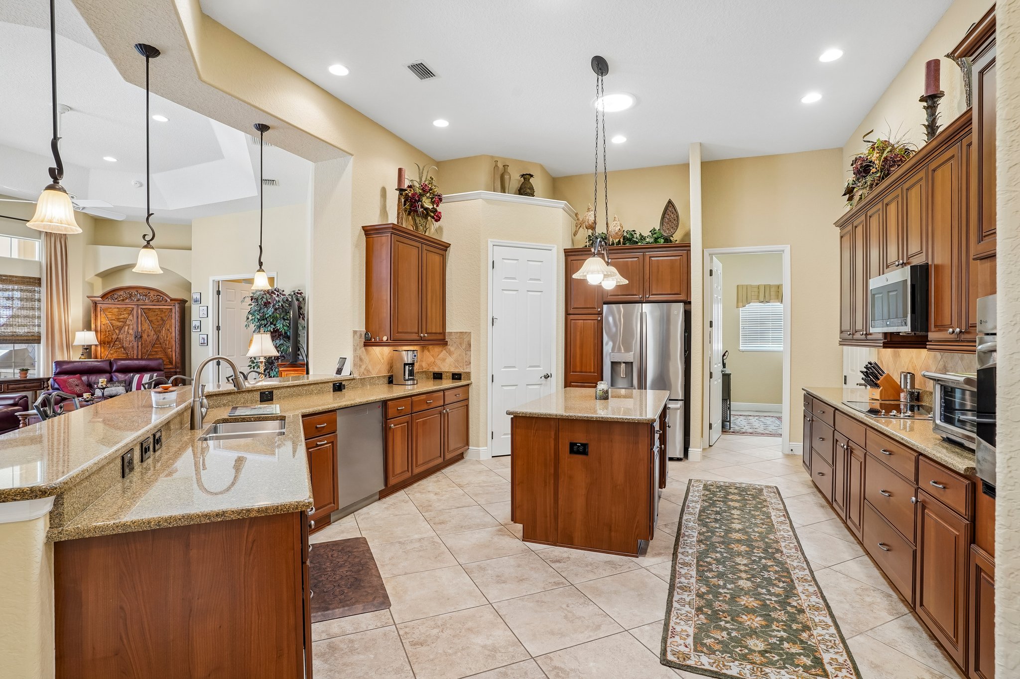 Lake Ridge Dr-S1609-018.jpg