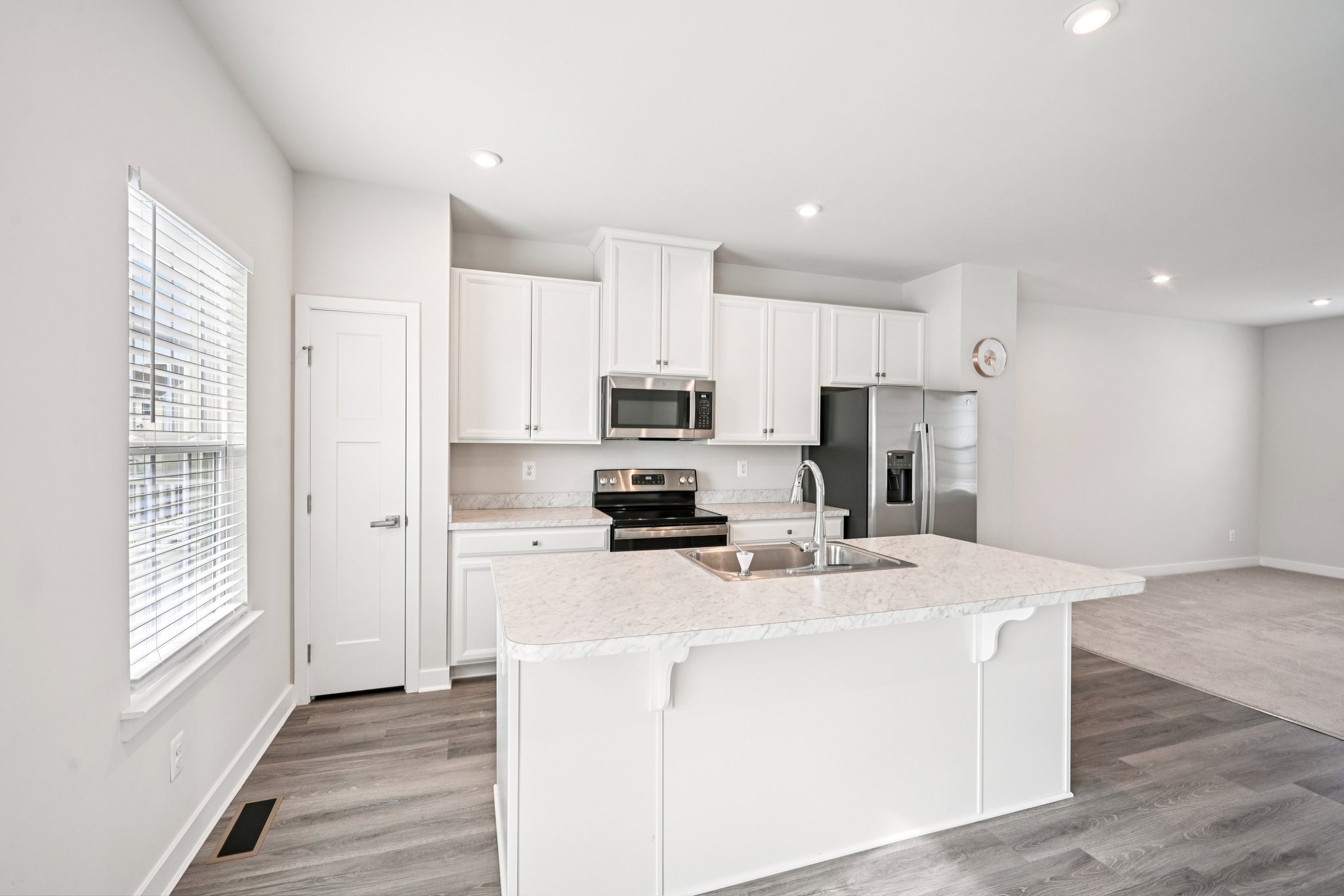 Rivers Dr-S2702-013.jpg