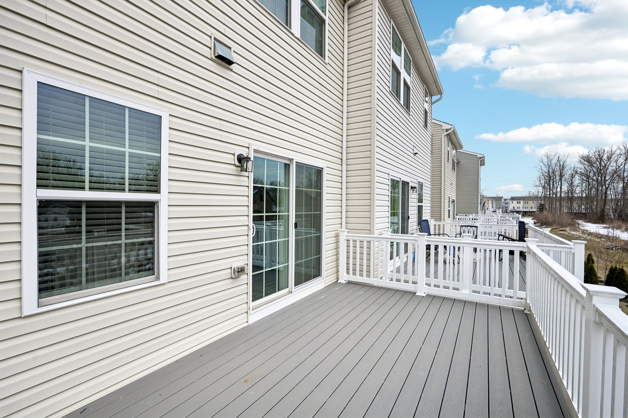 Rivers Dr-S2702-040.jpg