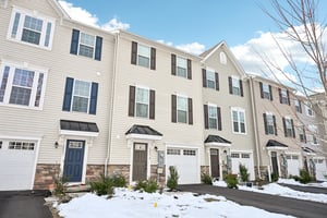 Rivers Dr-S2702-002.jpg