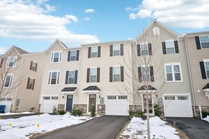 Rivers Dr-S2702-003.jpg