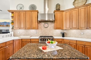 Queen Alexandra Dr-S2807-015.jpg