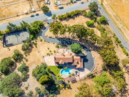 021_AERIAL_ 20585 Whispering Oaks Dr