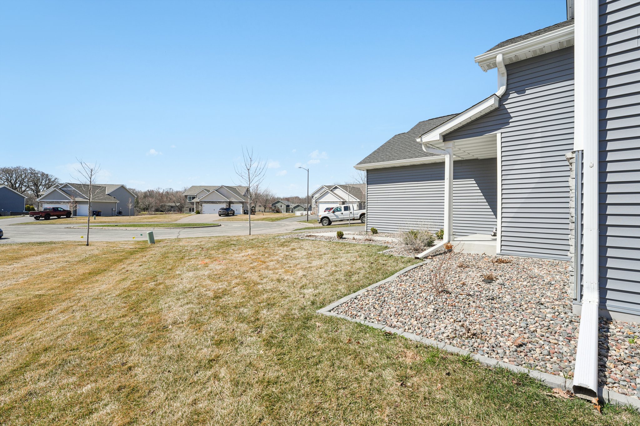 9th Avenue Ct-S0104-005.jpg