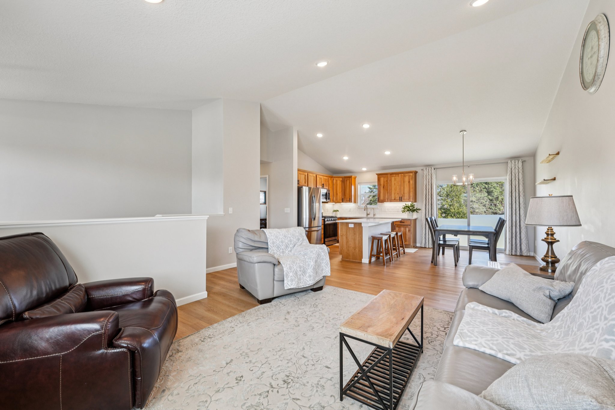 9th Avenue Ct-S0104-011.jpg