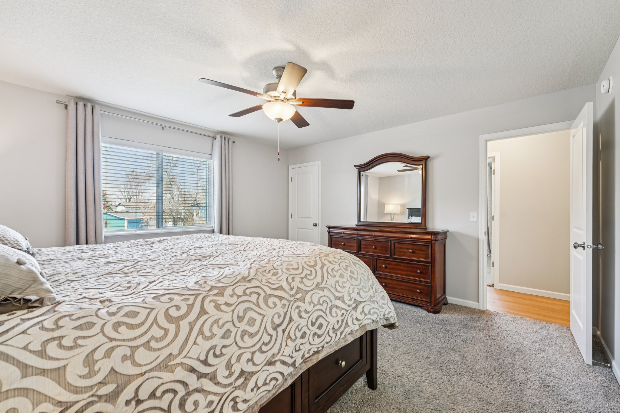 9th Avenue Ct-S0104-027.jpg