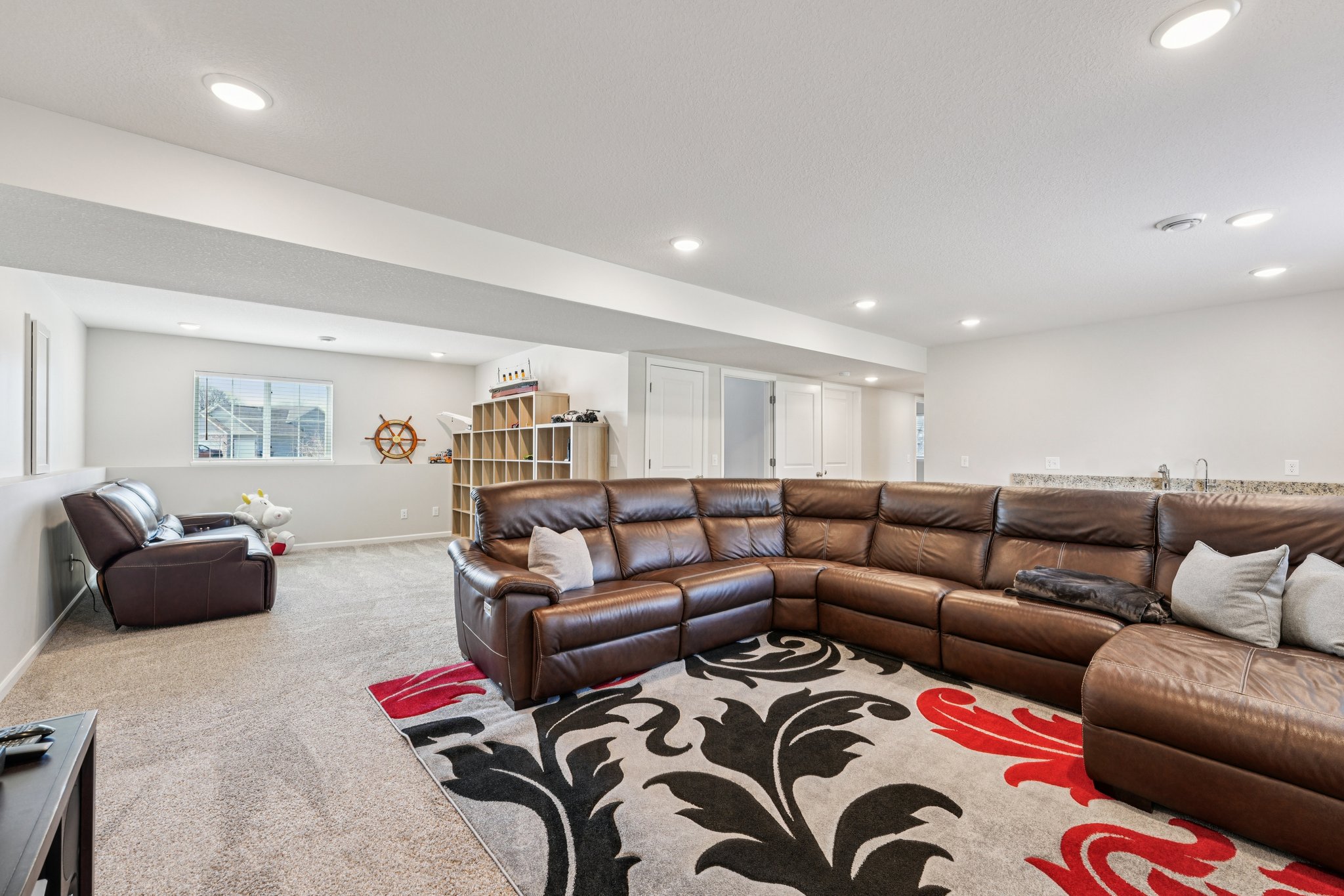 9th Avenue Ct-S0104-034.jpg