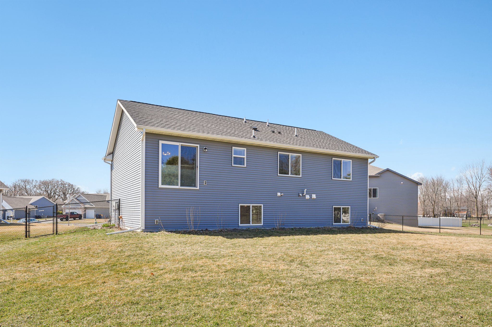 9th Avenue Ct-S0104-043.jpg