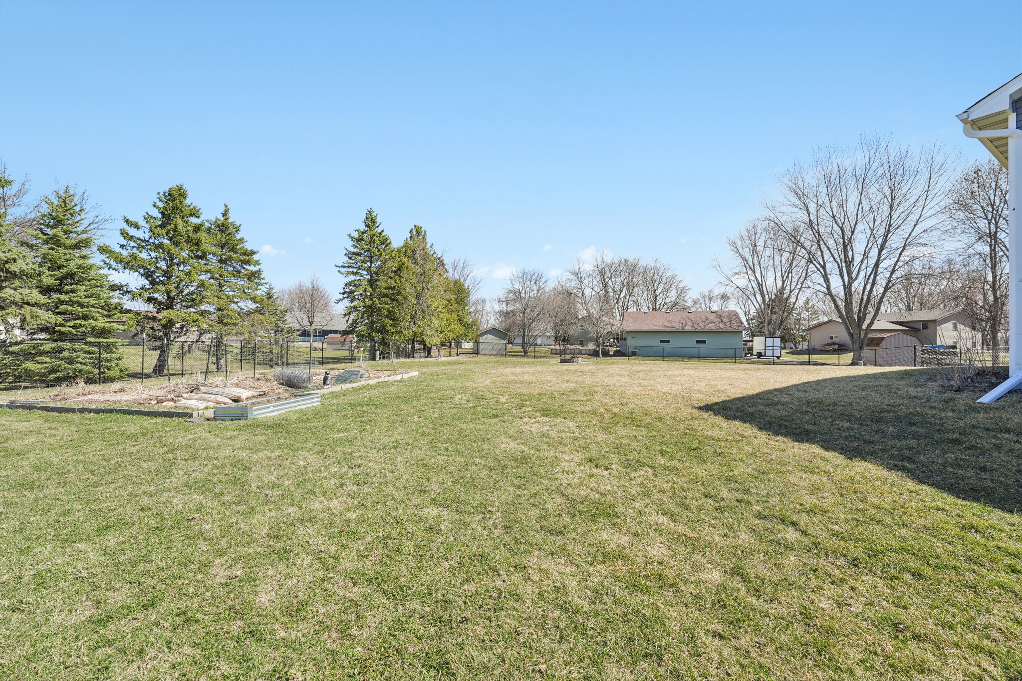 9th Avenue Ct-S0104-046.jpg