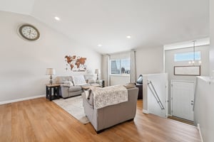 9th Avenue Ct-S0104-009.jpg