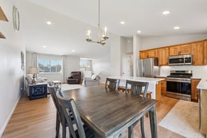 9th Avenue Ct-S0104-015.jpg