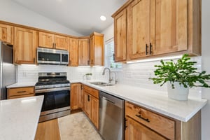 9th Avenue Ct-S0104-016.jpg