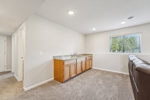 9th Avenue Ct-S0104-032.jpg