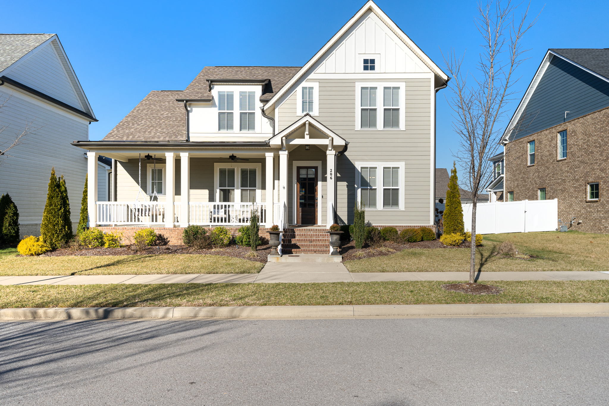 206 Ashington Cir, Hendersonville, TN 37075, USA