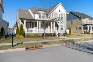 206 Ashington Cir, Hendersonville, TN 37075, USA Photo 2