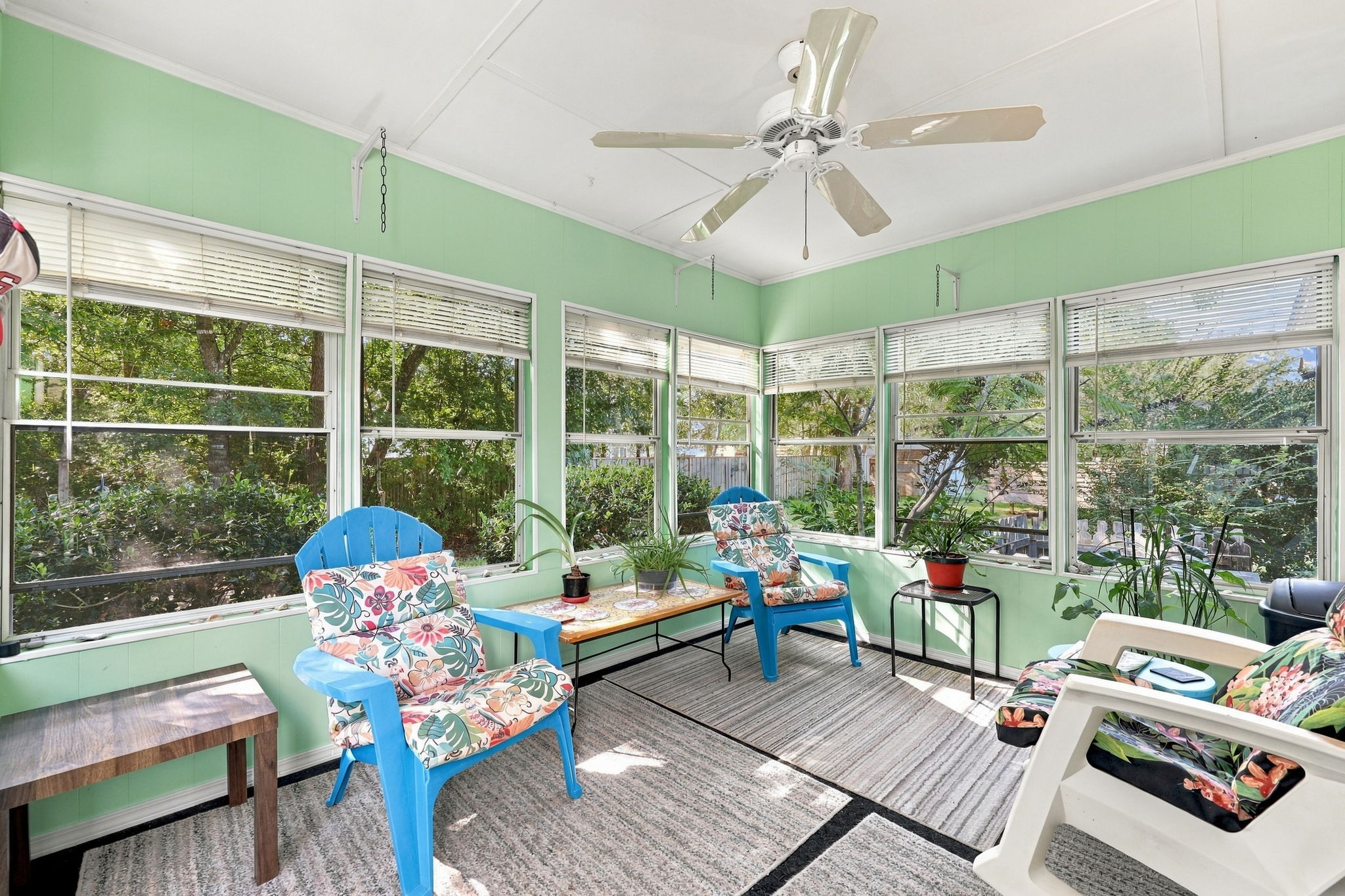 Screened-in Porch