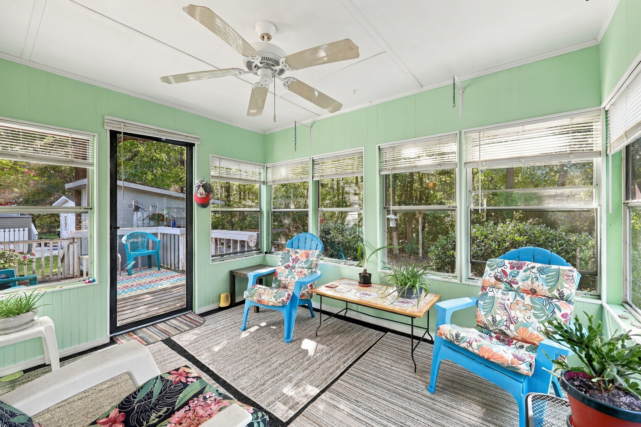 Screened-in Porch