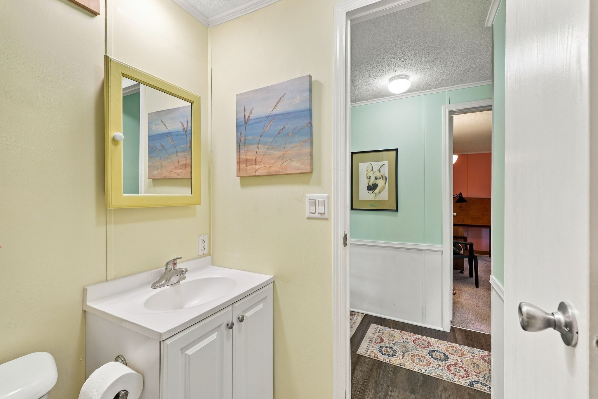 Guest Full Bathroom