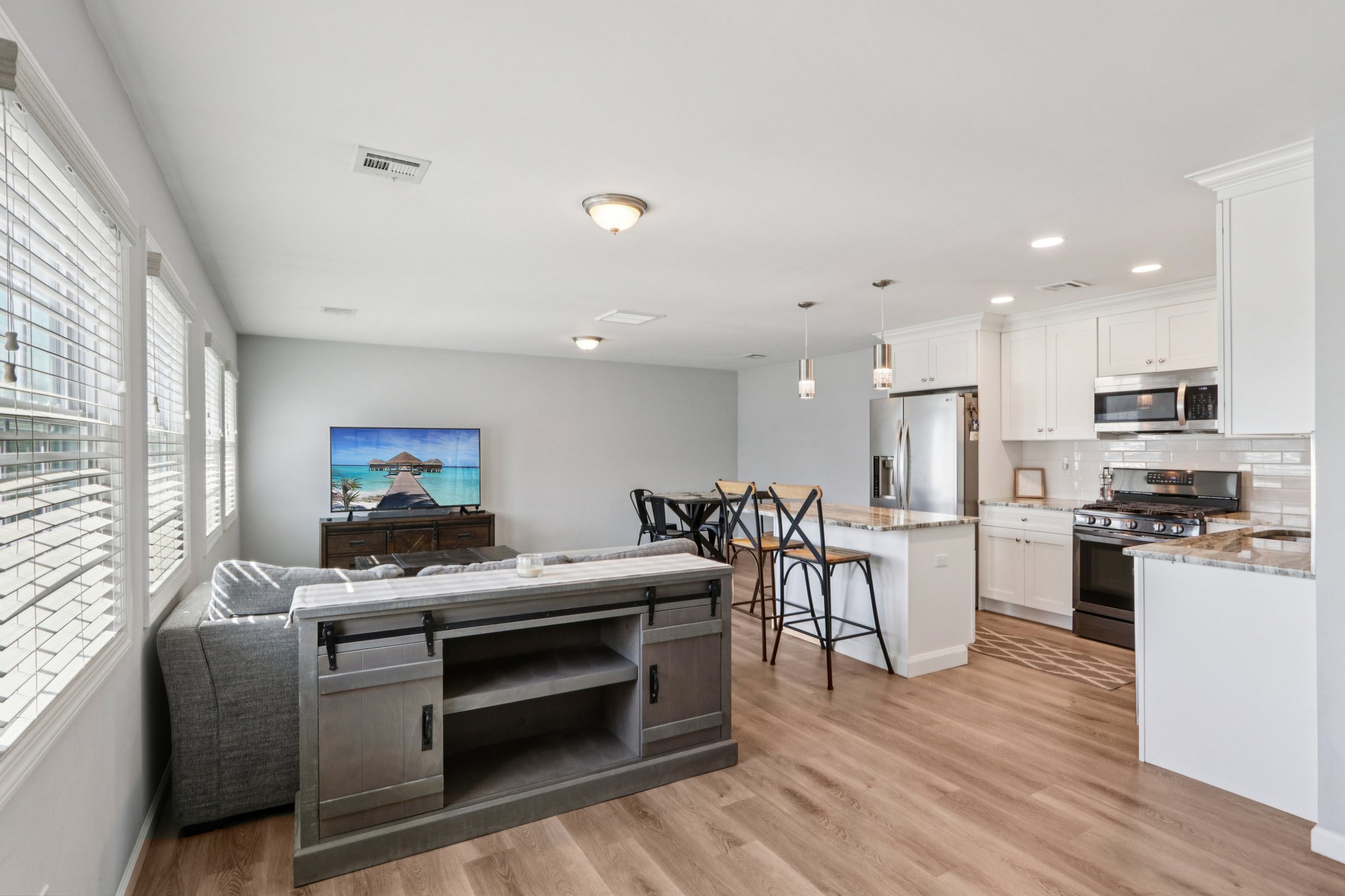 Cornelius St-S1403-007.jpg