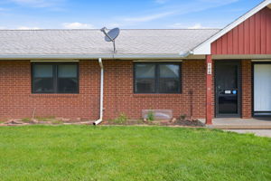  Photo 0