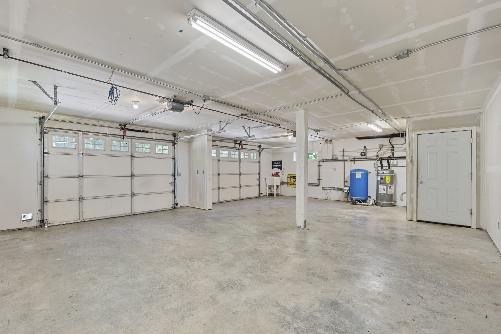 oversized garage with well system