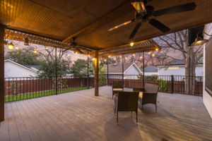 Serene and Secluded back deck