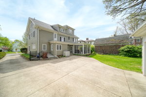  Photo 46
