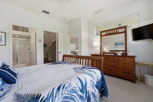 Primary with ensuite bath and walk-in closet
