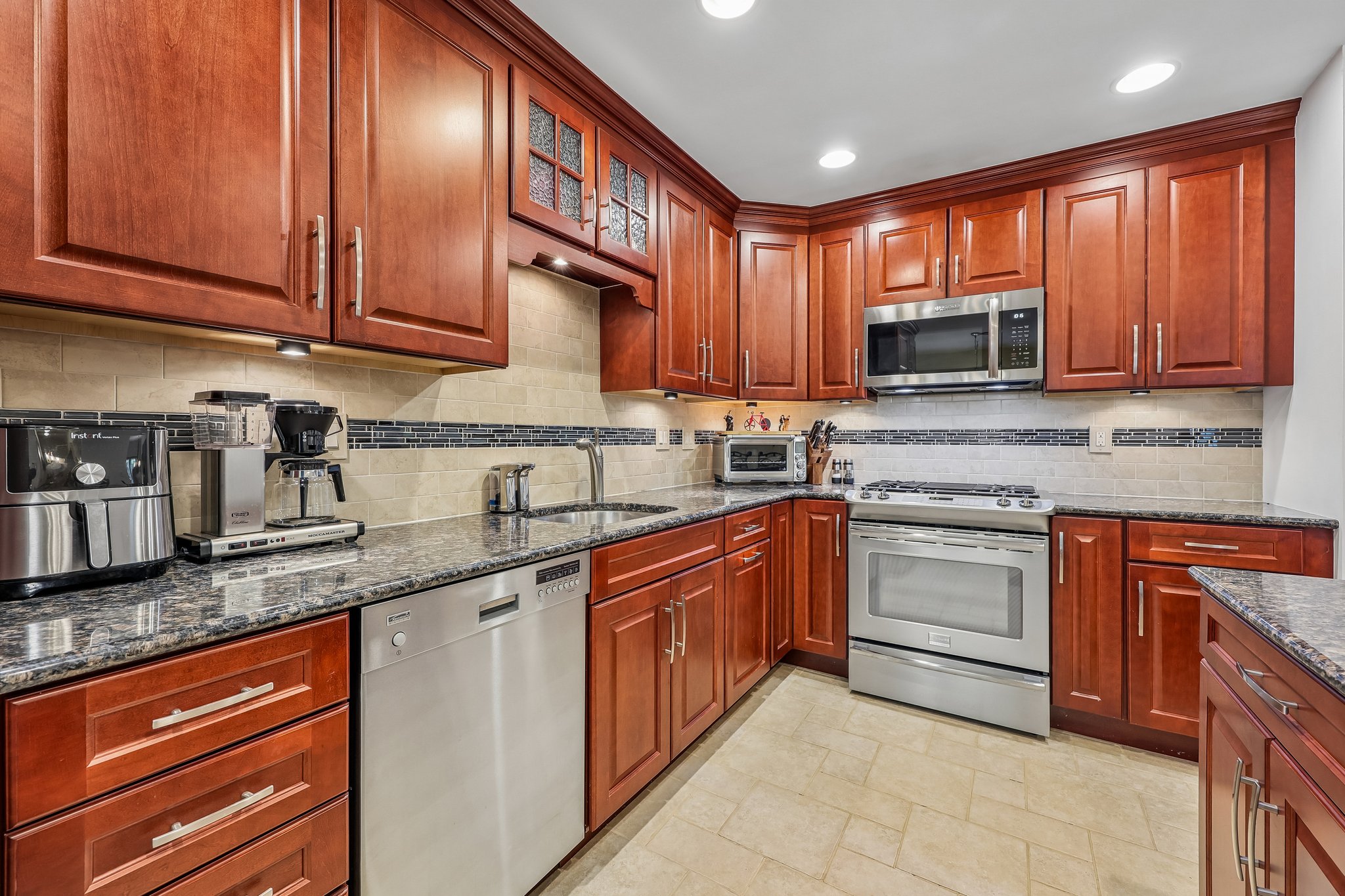 Woodland Dr 58-S1108-013 (2).jpg