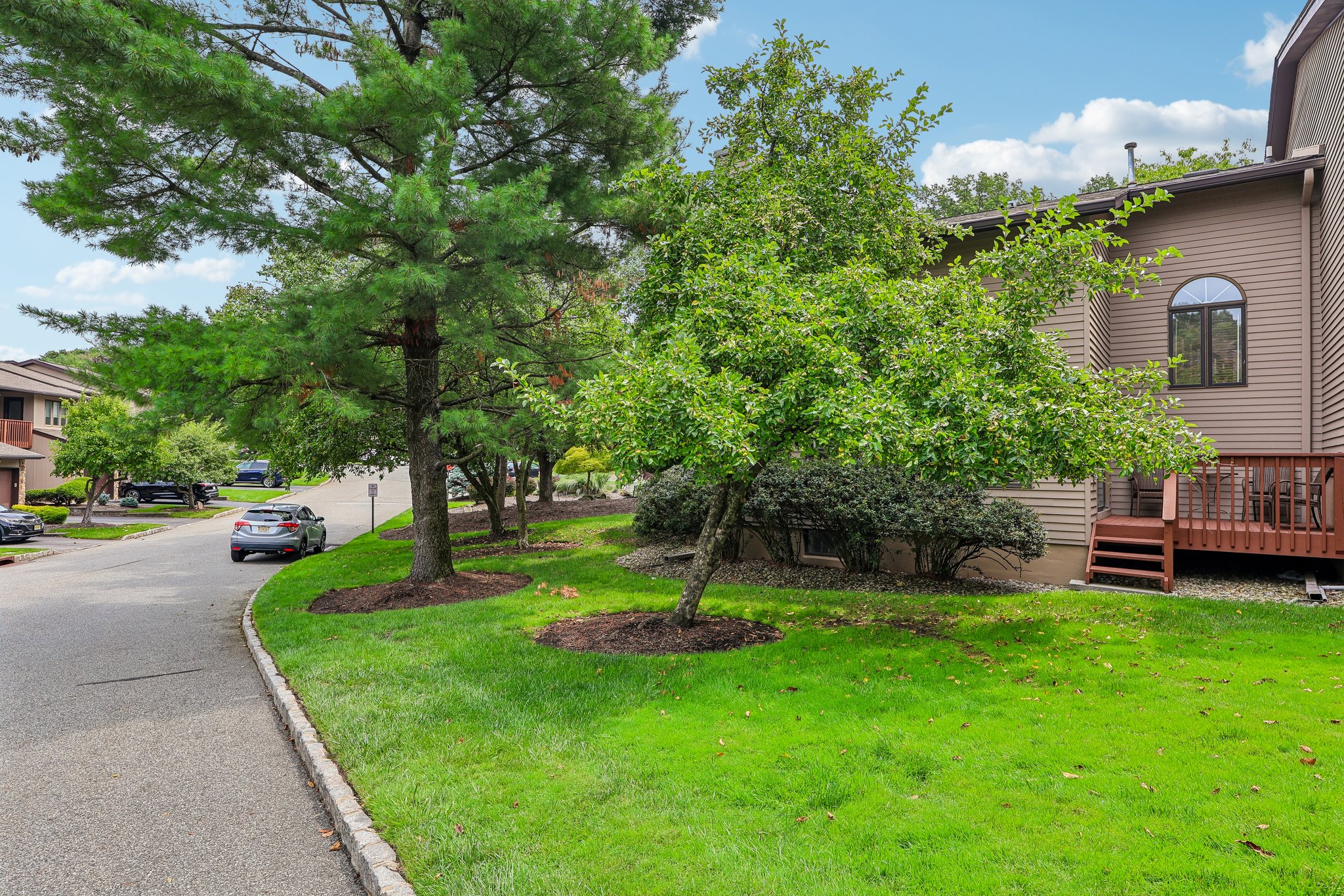 Woodland Dr 58-S1108-054 (2).jpg