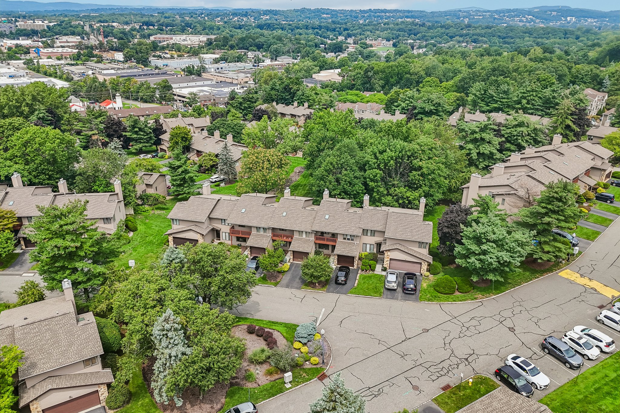Woodland Dr 58-S1108-062.jpg