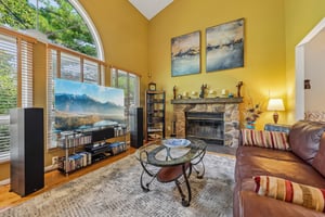 Woodland Dr 58-S1108-004 (2).jpg